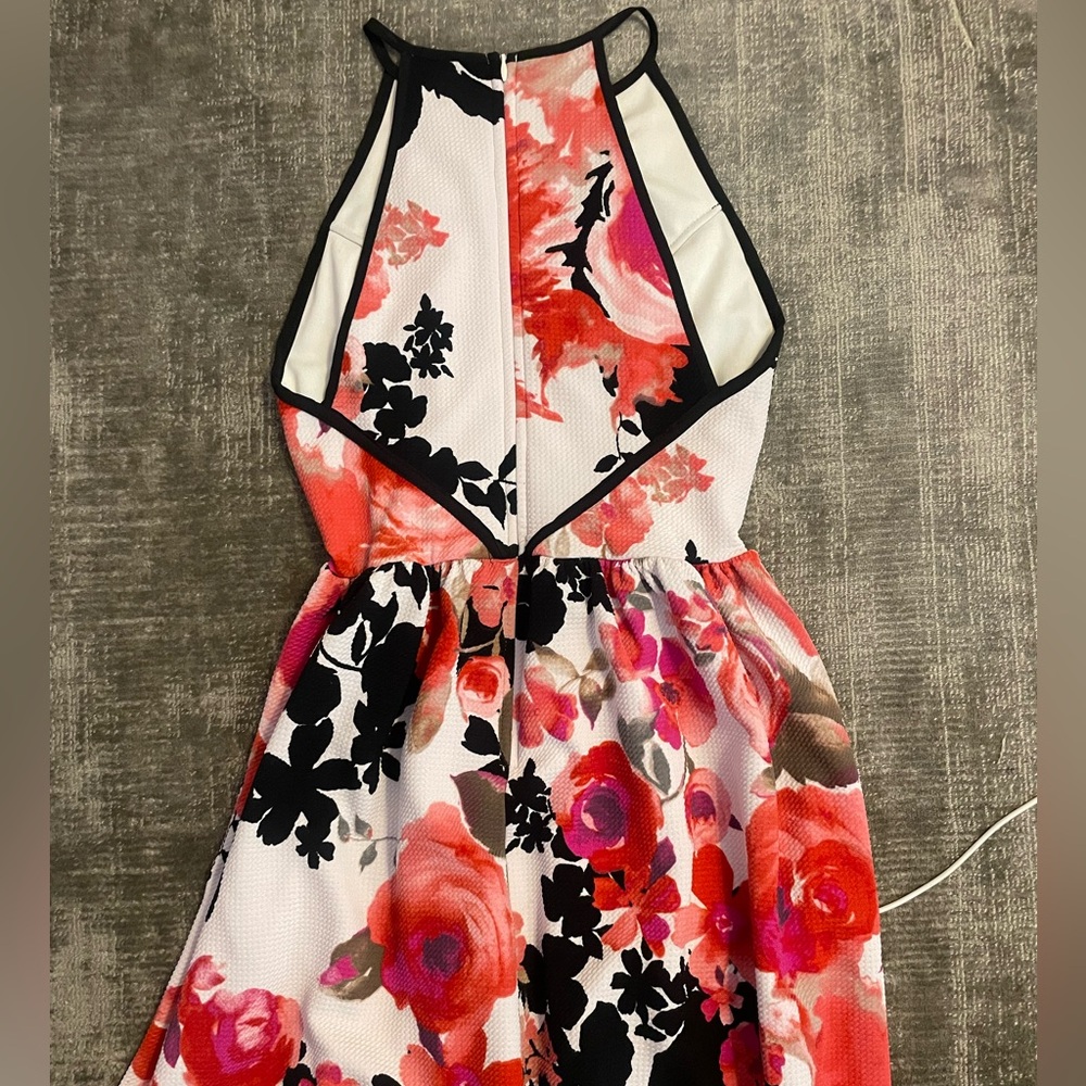 floral dress. size medium